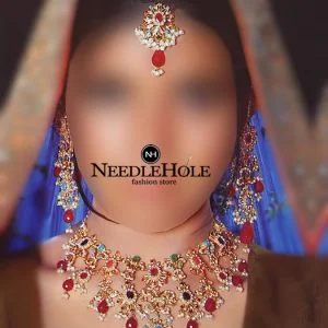 Beautiful Pakistani Bridal Jewelry Necklace Set Comes With Earrings Pair and Tika