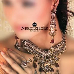Charming Pakistani Bridal Jewelry Necklace Set Comes With Earrings Pair