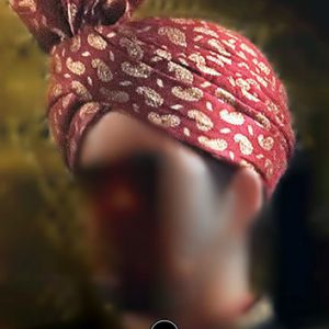 Designer wedding turban in maroon color, beautiful jamawar groom turban in maroon color